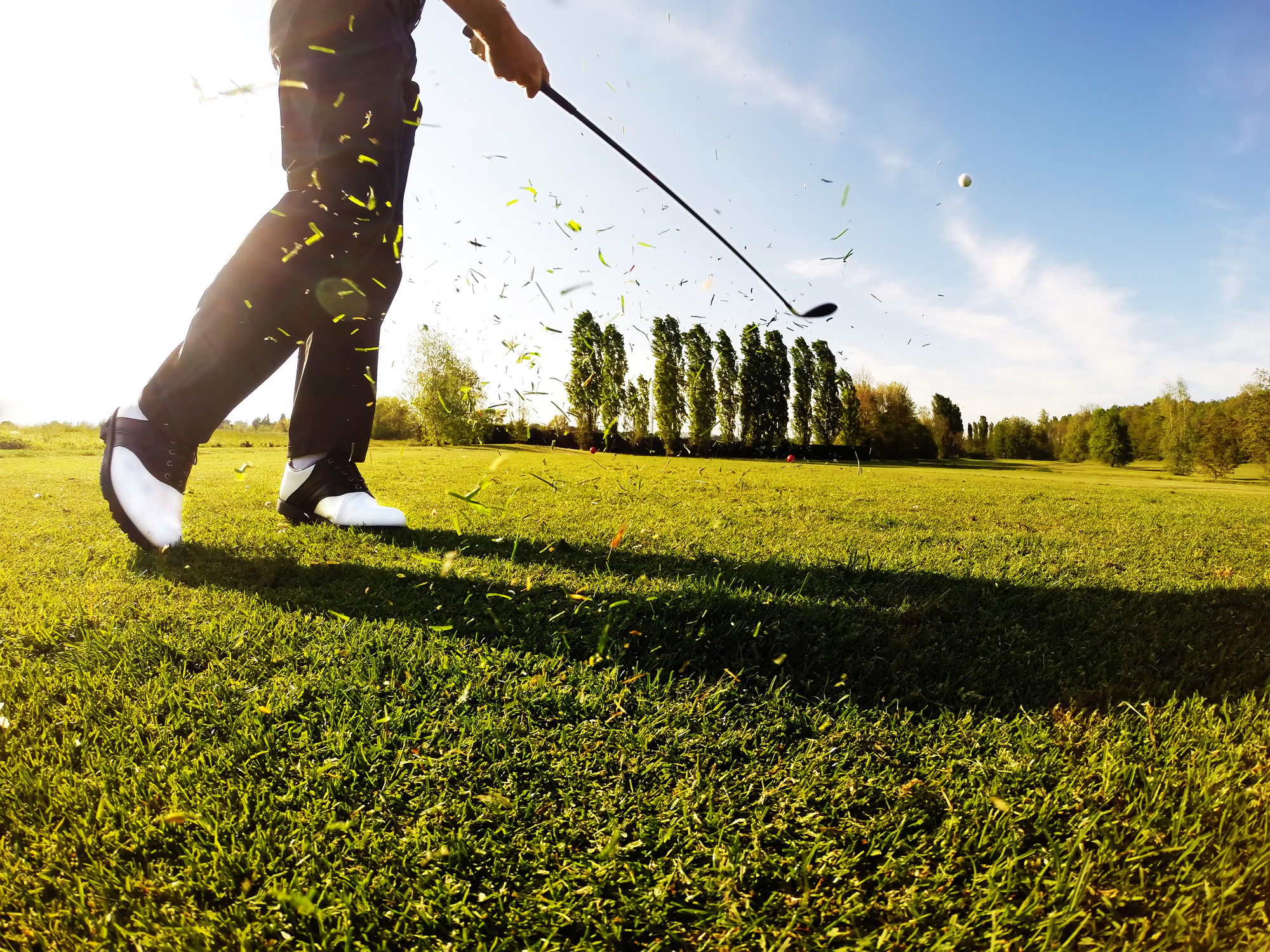 Keith Mitchell Changes Putting Grip Mid-Round, Contends at WM Phoenix Open